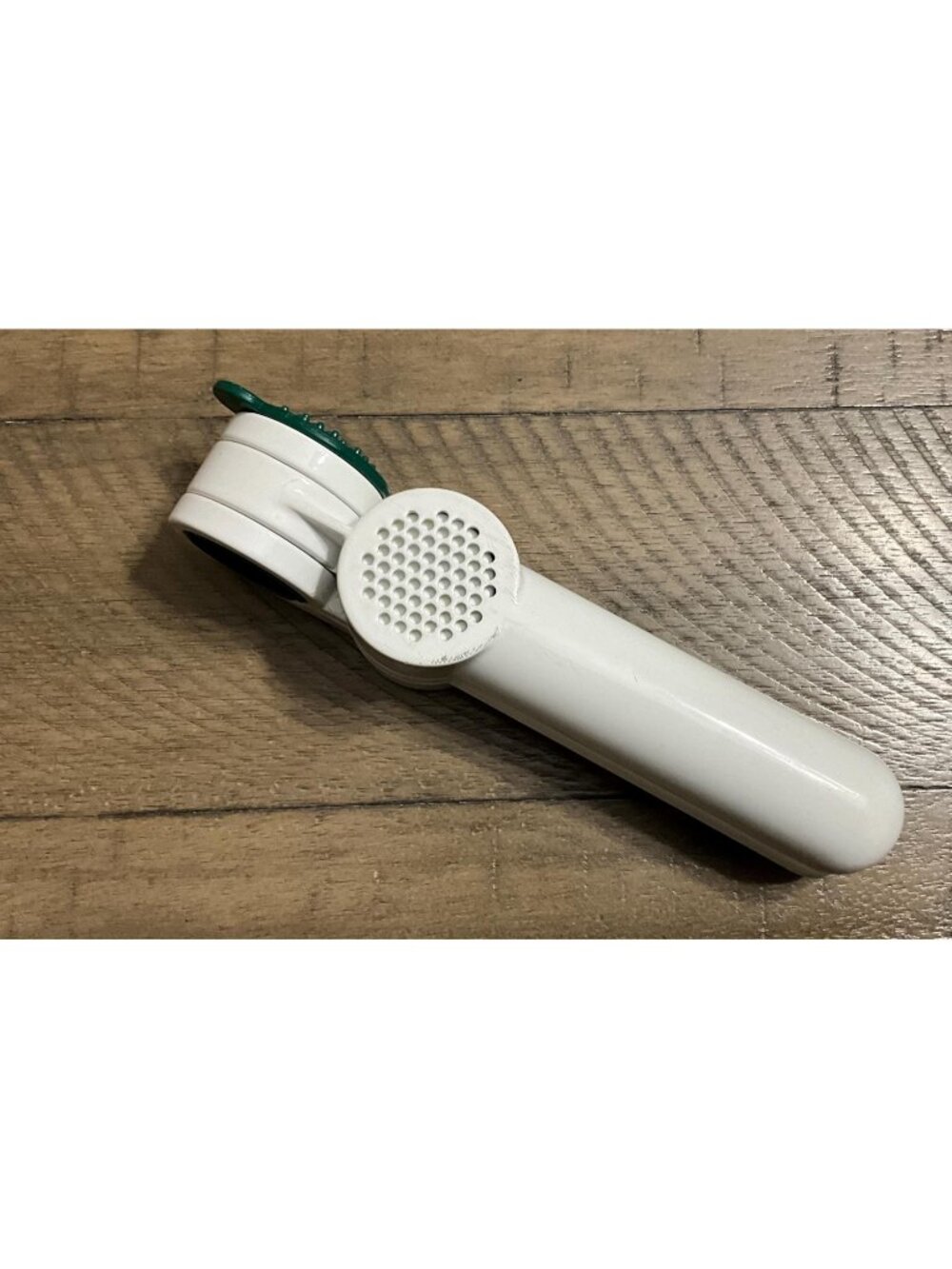 Tupperware Garlic Press Crusher White Green